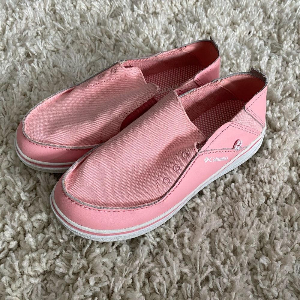 Girls Columbia Omni Grip boat/uniform slip on